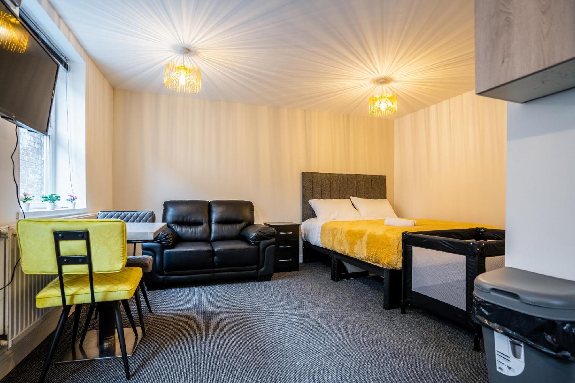 Apartamento Kunda House In Tyseley Birmingam Exterior foto