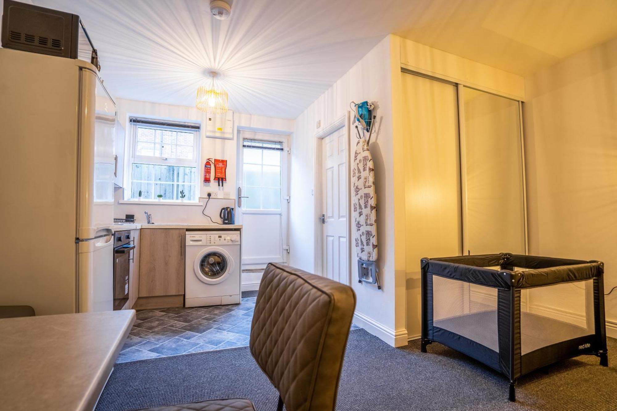 Apartamento Kunda House In Tyseley Birmingam Exterior foto
