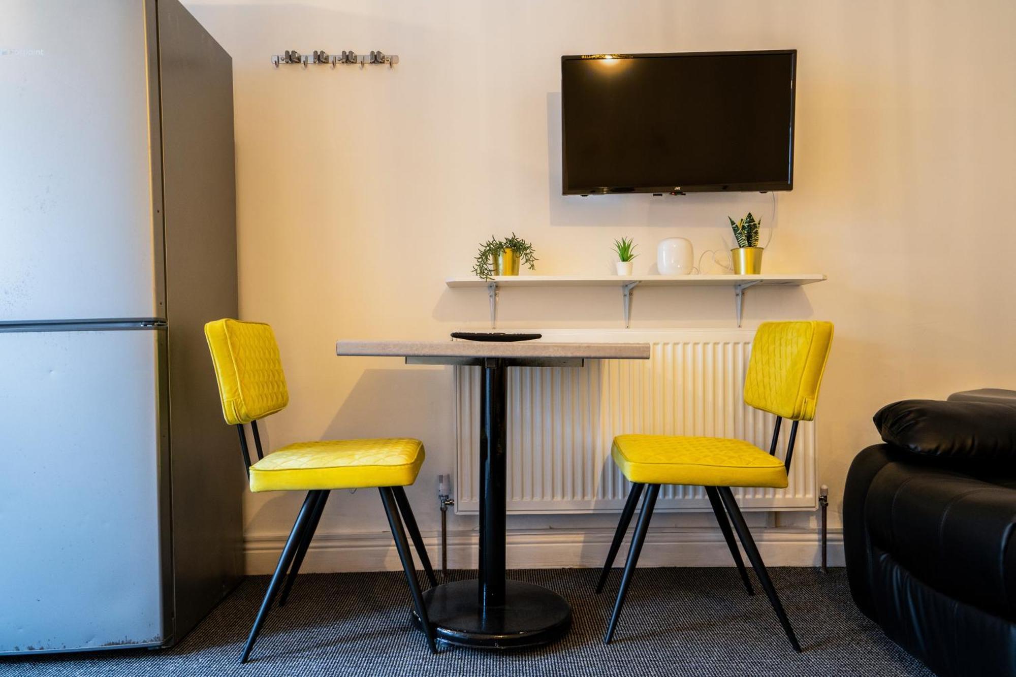 Apartamento Kunda House In Tyseley Birmingam Exterior foto