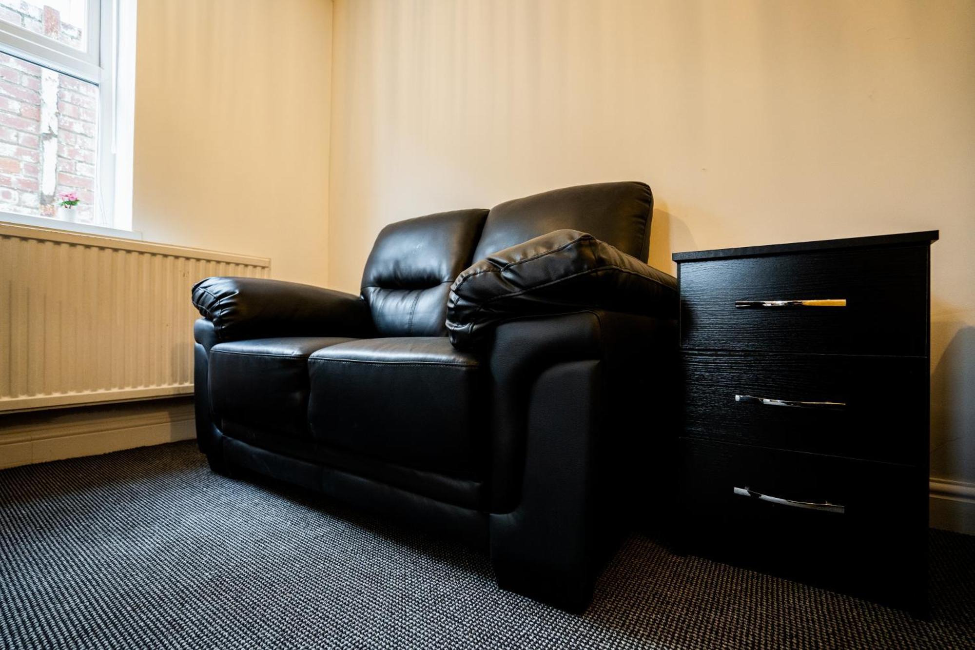 Apartamento Kunda House In Tyseley Birmingam Exterior foto