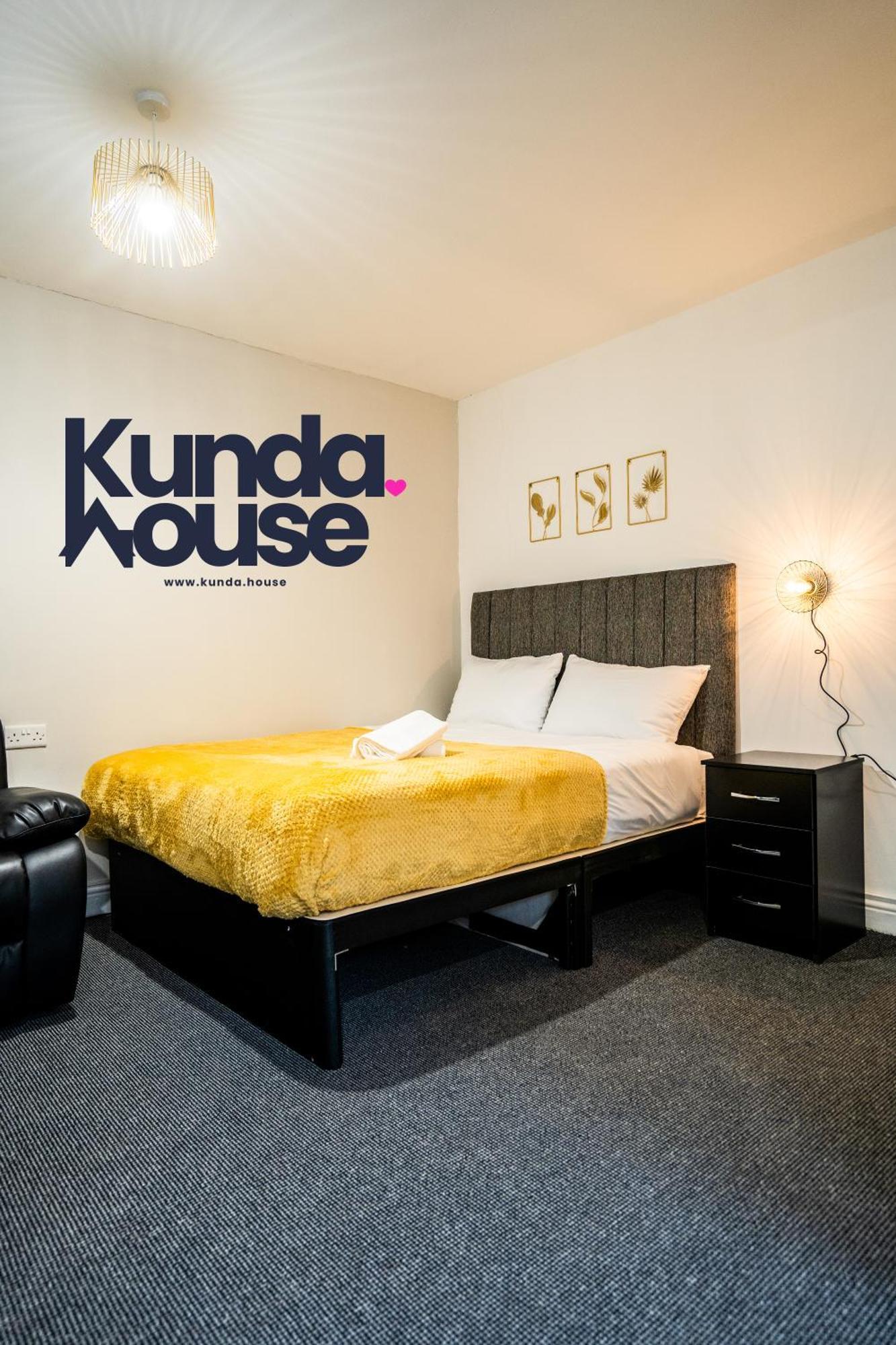Apartamento Kunda House In Tyseley Birmingam Exterior foto