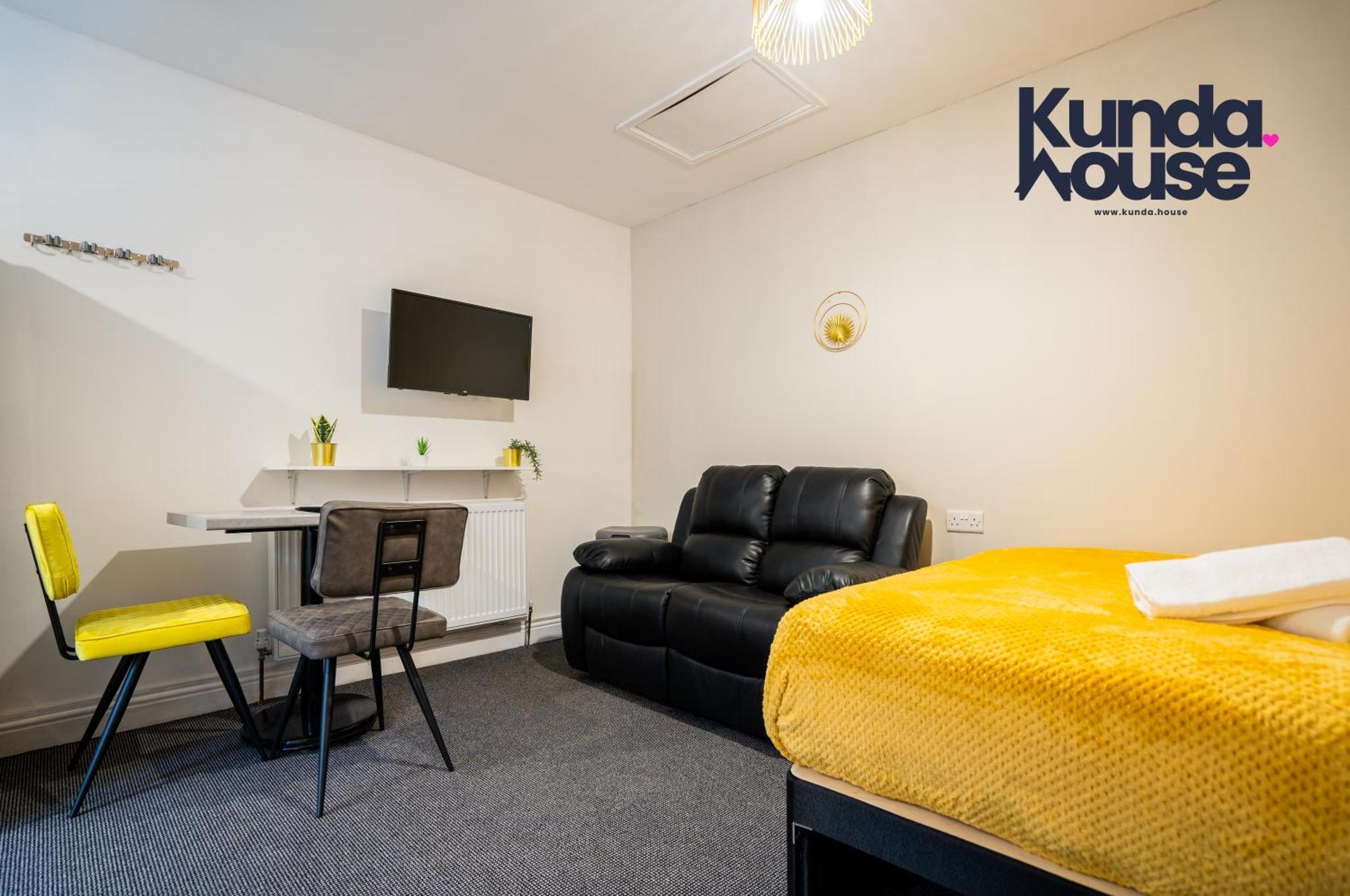 Apartamento Kunda House In Tyseley Birmingam Exterior foto
