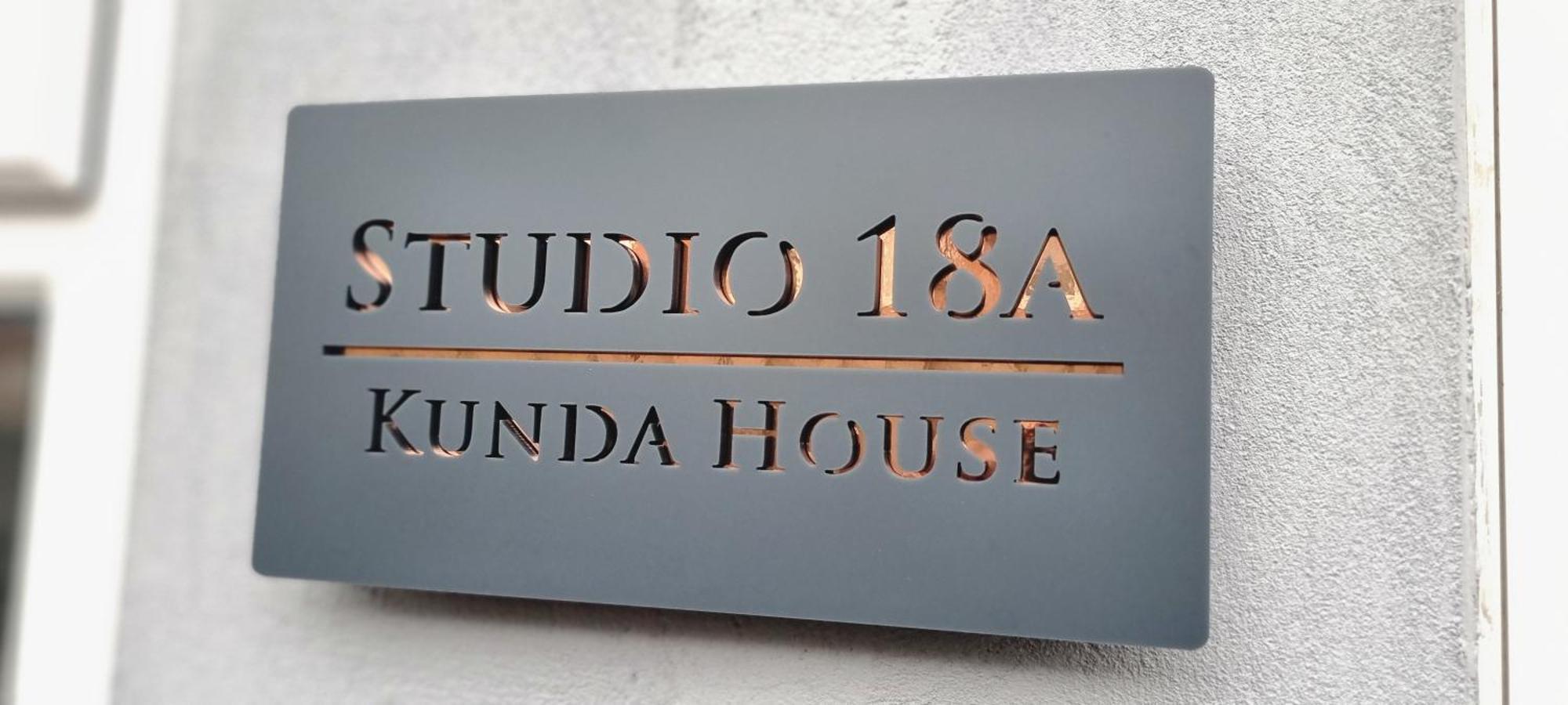 Apartamento Kunda House In Tyseley Birmingam Exterior foto